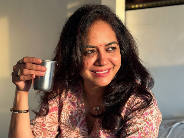 Singer Sunitha Finally Reacts About Pregnancy Rumors