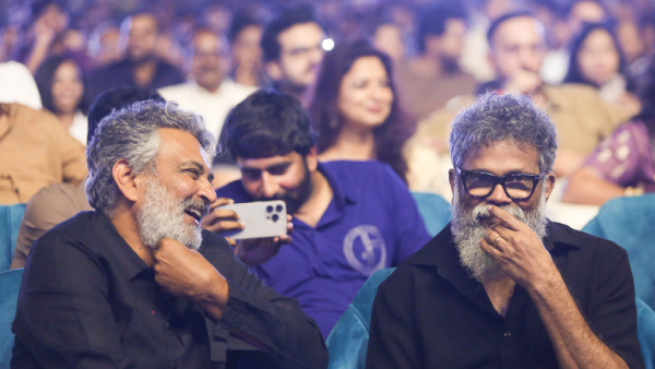 Director Rajamouli shocking comments on Allu Arjun director Sukumar in Pushpa 2 Pre release Event at Hyderabad
