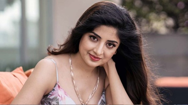 actress poonam kaur shocking post afrer allu arjun arrest actress poonam kaur shocking post afrer allu arjun arrest