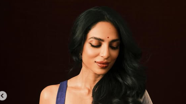 Actress Shobhita Latest Stunning Stills viral in social media