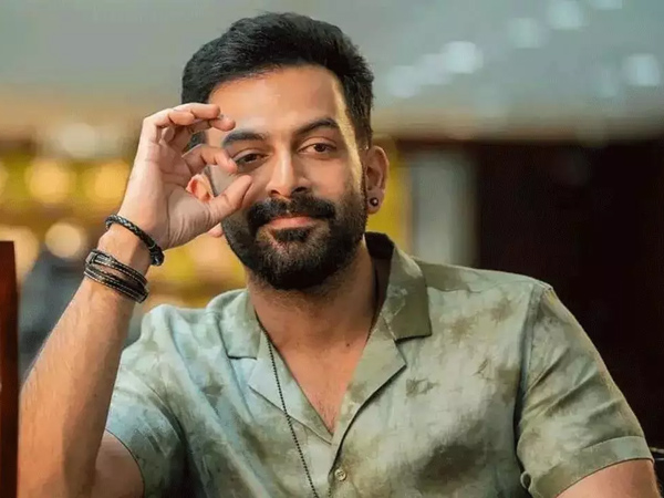 Priyanka Chopra And Prithviraj Sukumaran For Mahesh Babu Rajamouli combo movie SSMB 29 Priyanka Chopra And Prithviraj Sukumaran For Mahesh Babu Rajamouli combo movie SSMB 29