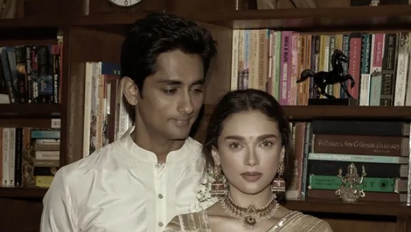 Actress Aditi Rao Hydari Shares rare Photo Of Siddharth Proposing With A Ring at hyderabad
