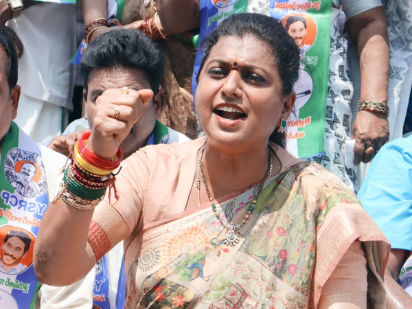 Ex Minister RK Roja beat up ysrcp activists at tirupati