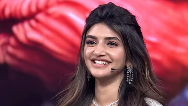 sreeleela to romance with devara villain son in hindi