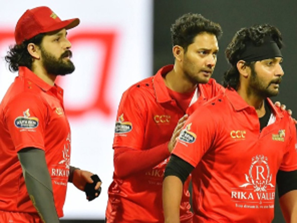 Are there any chances of Akhil Akkineni-led Telugu Warriors team reaching the semi-finals of CCL 2025