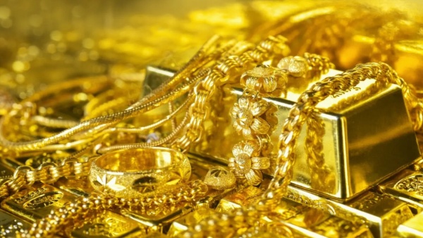 Gold Rates gains on MCX with 1 Percent rise as buyers step in experts highlight key levels to watch Gold Rates gains on MCX with 1 Percent rise as buyers step in experts highlight key levels to watch