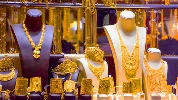Gold Rates in India fell on February 16 on muted demand the spot market dropped 0 69 to trade Lower