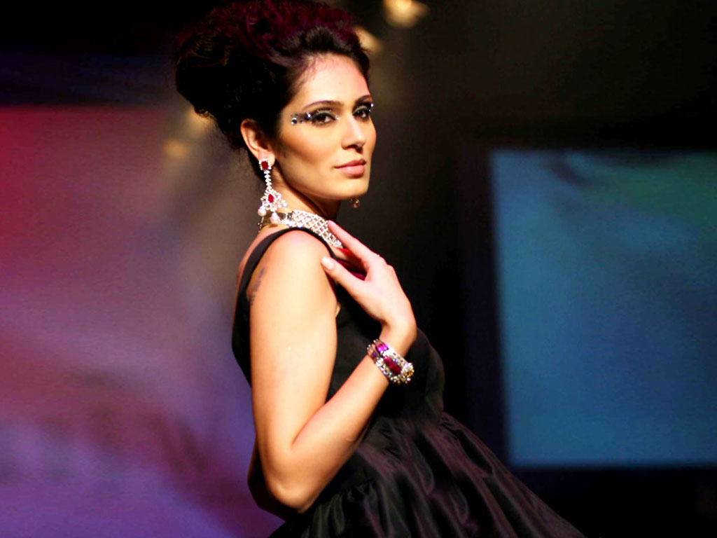 Bruna Abdulla Wallpapers