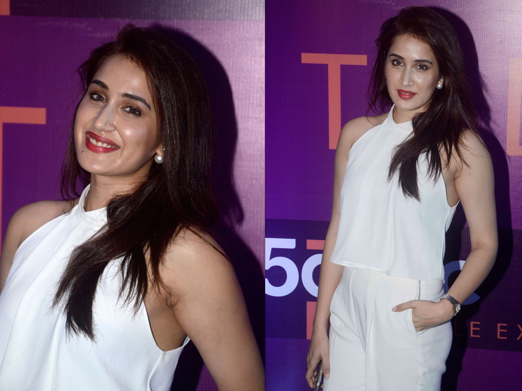 Sagarika Ghatge Wallpapers