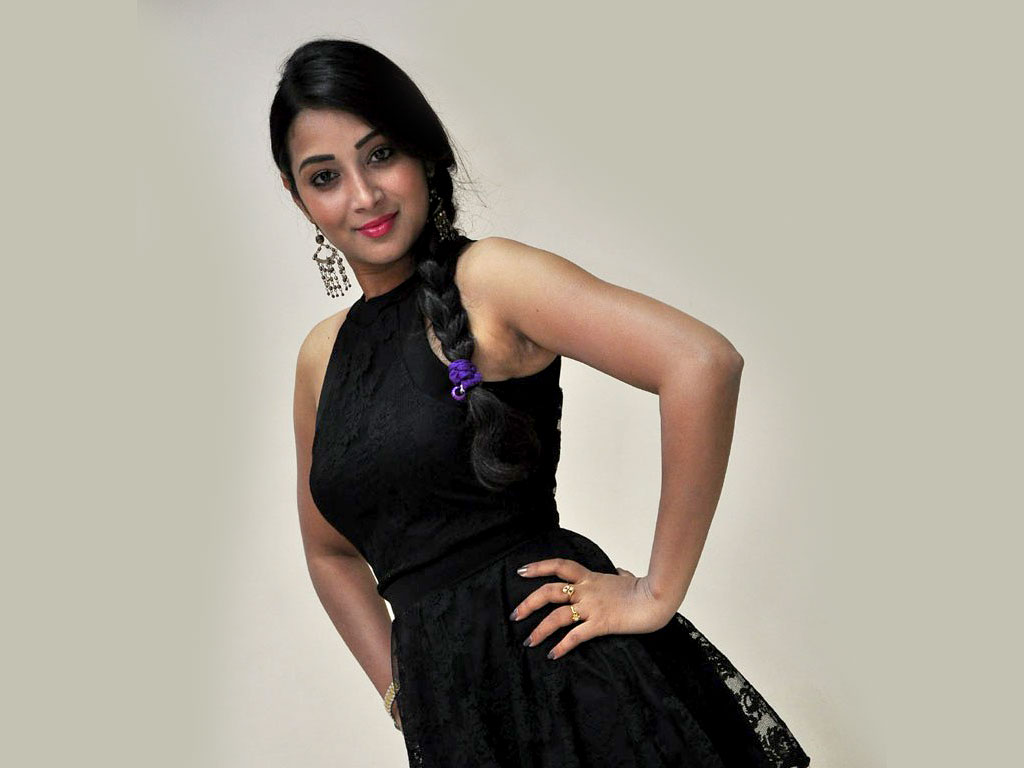 Bhanu Sri Wallpapers