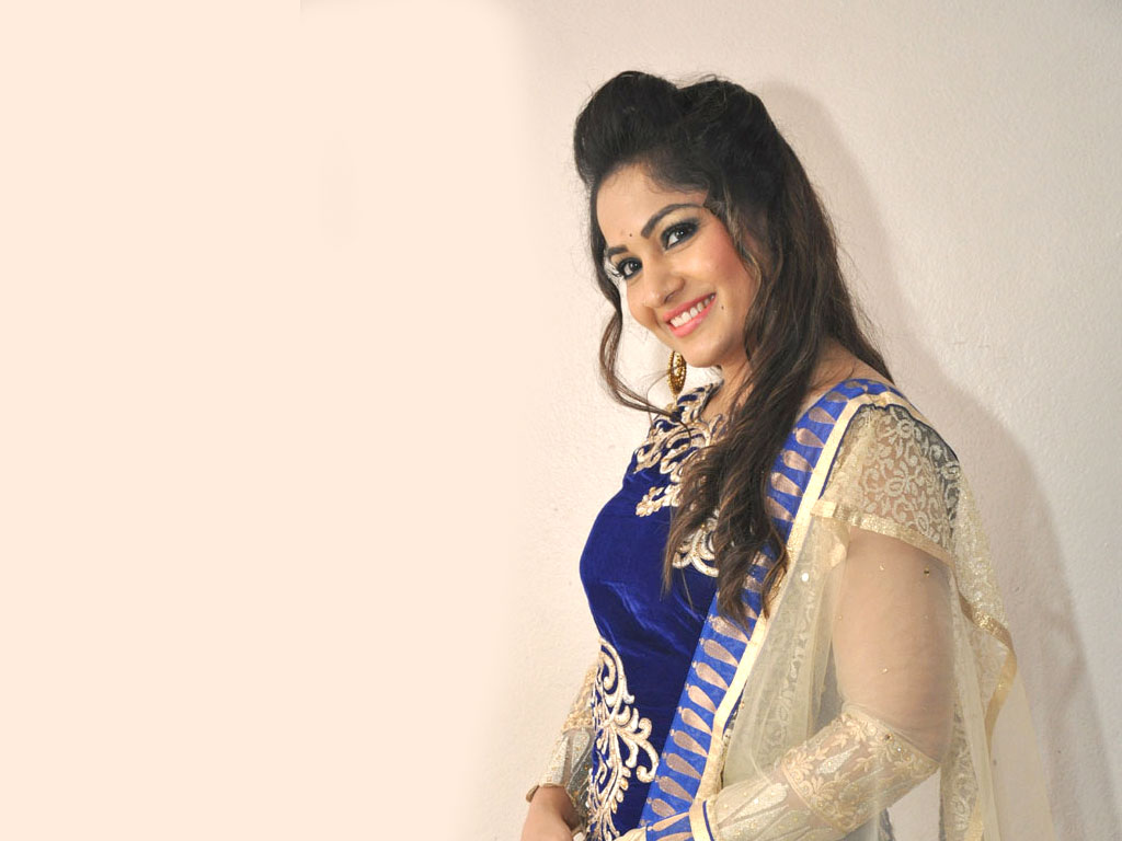 Madhavi Latha Wallpapers