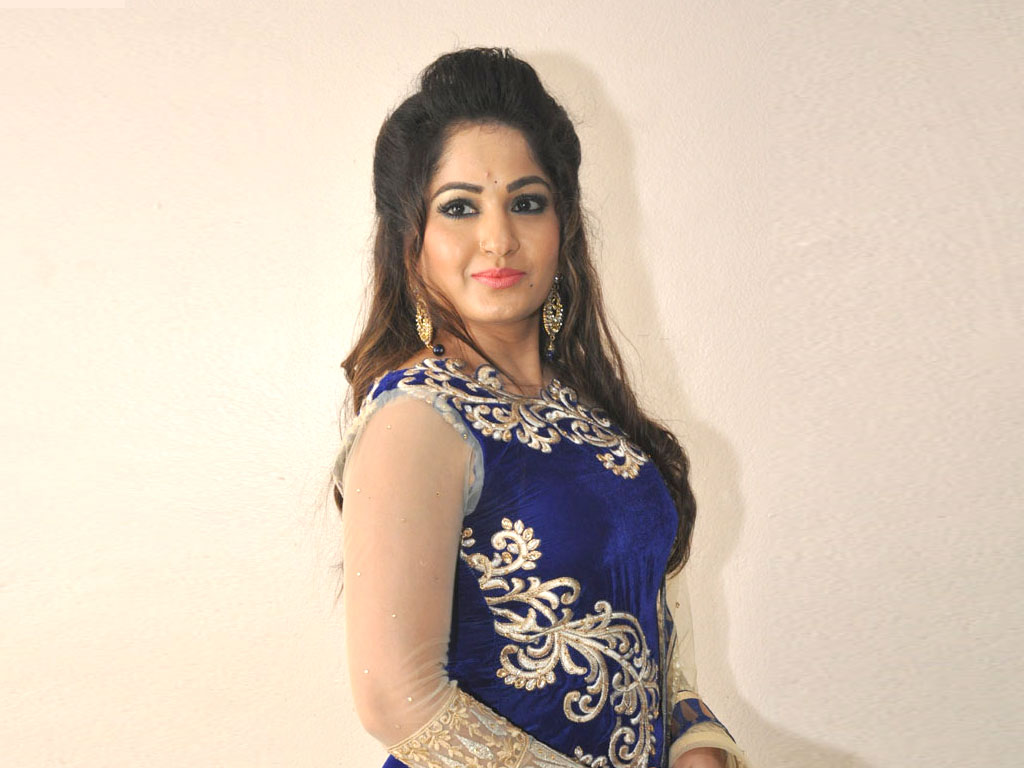 Madhavi Latha Wallpapers