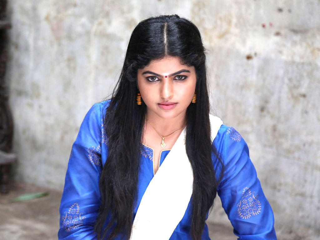 Naina Sarwar Wallpapers