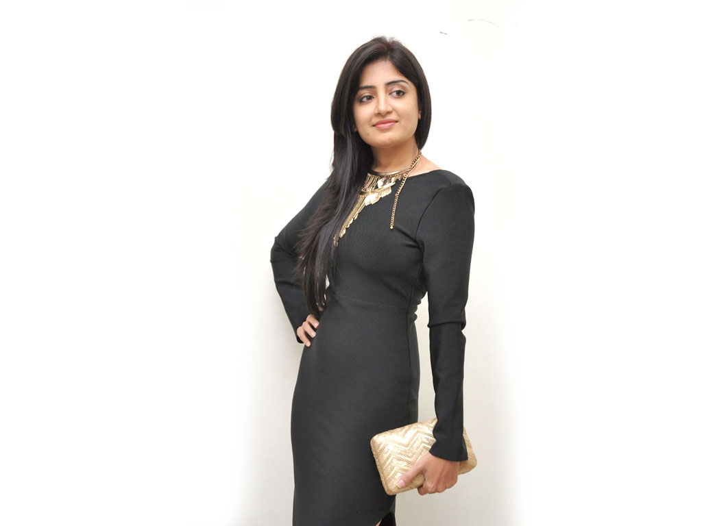 Poonam Kaur Wallpapers