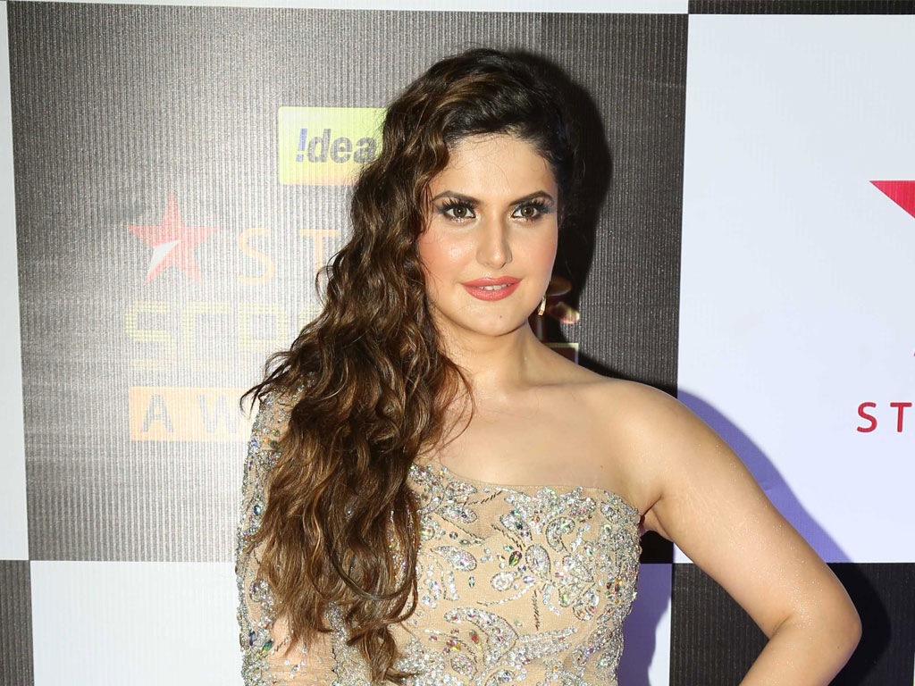Zarine Khan Wallpapers