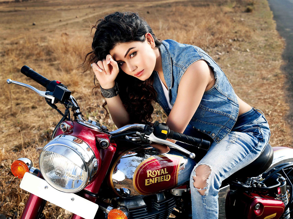 Kangna Sharma Wallpapers