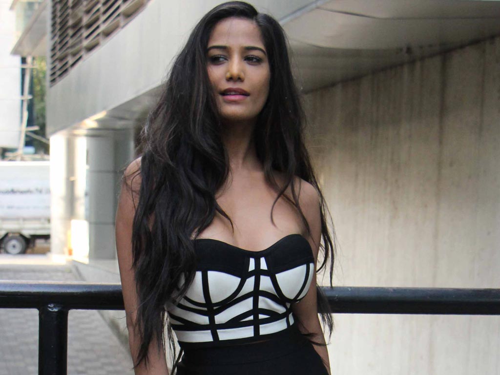 Poonam Pandey Wallpapers