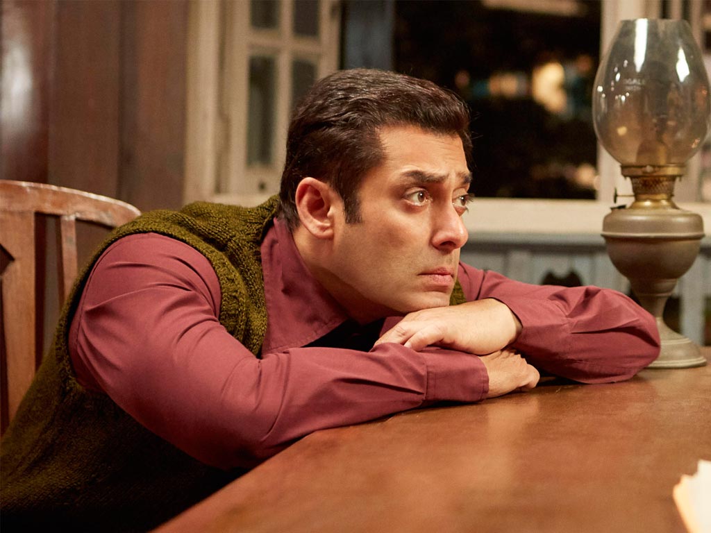 Tubelight Wallpapers