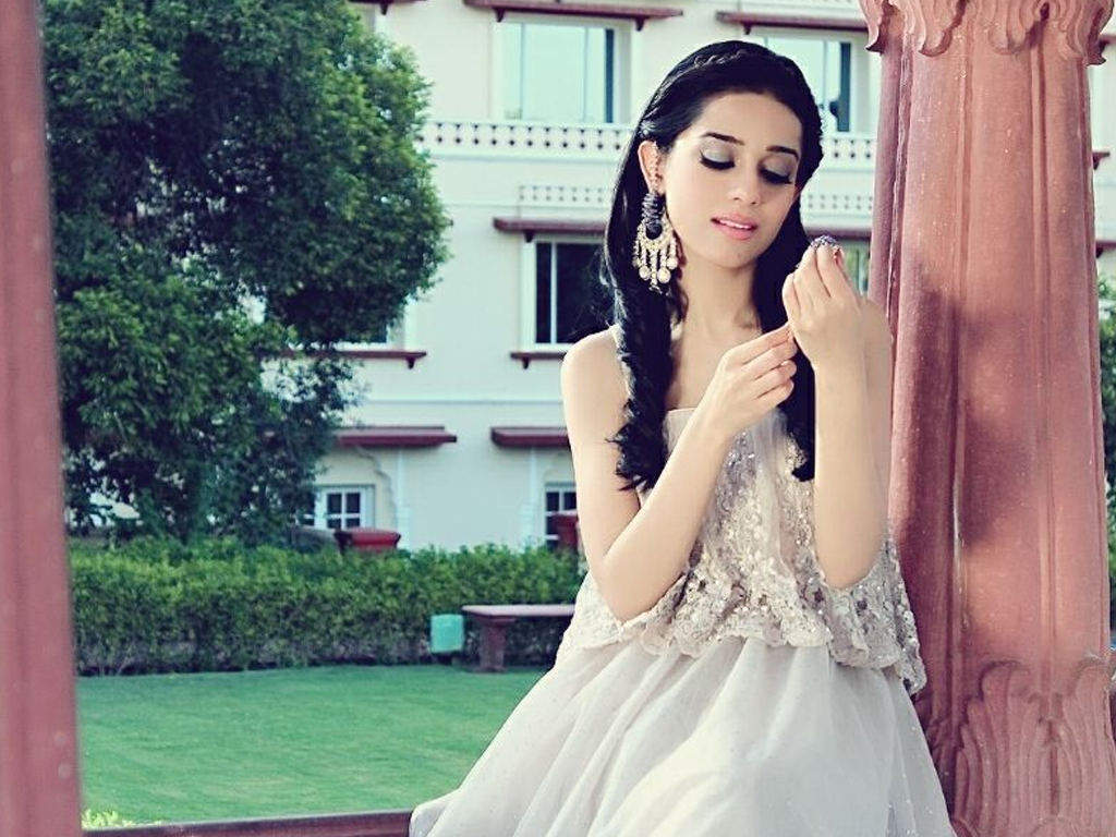 Amrita Rao Wallpapers