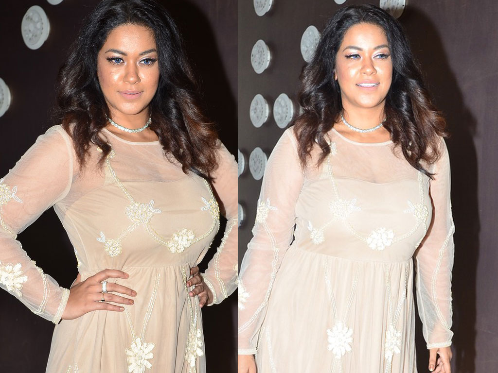 Mumaith Khan Wallpapers