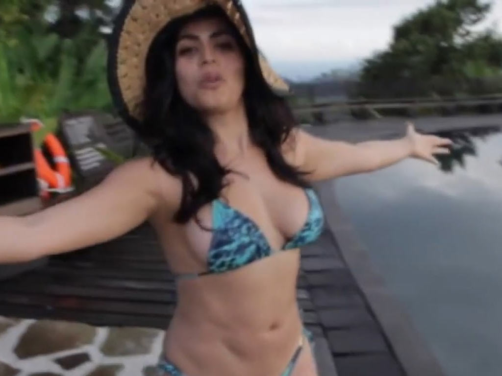 Shenaz Treasurywala Wallpapers