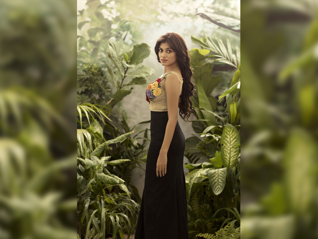 Oviya Helen Wallpapers