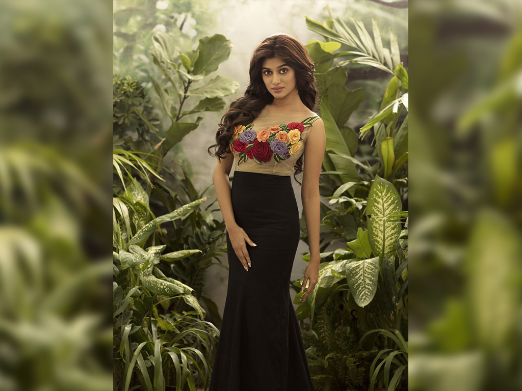 Oviya Helen Wallpapers