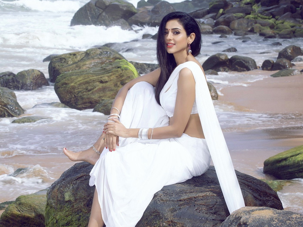 Riya Suman Wallpapers