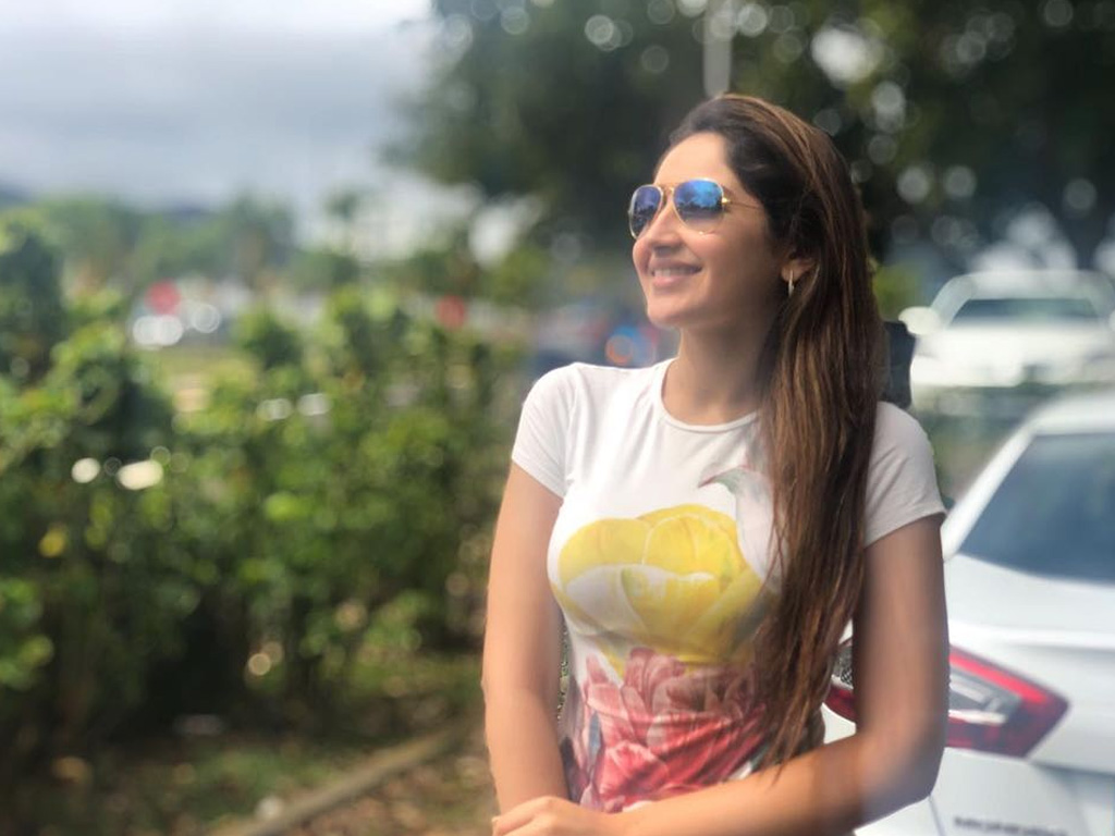 Sayyeshaa Saigal Wallpapers