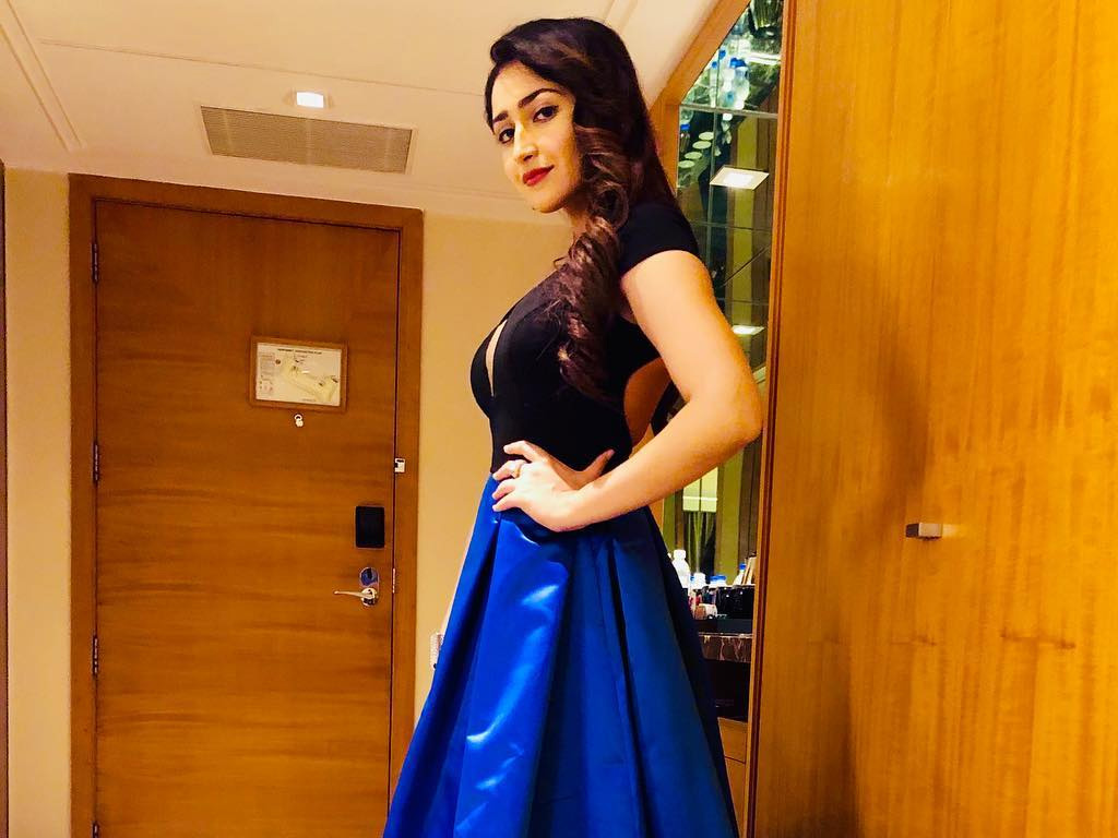 Sayyeshaa Saigal Wallpapers