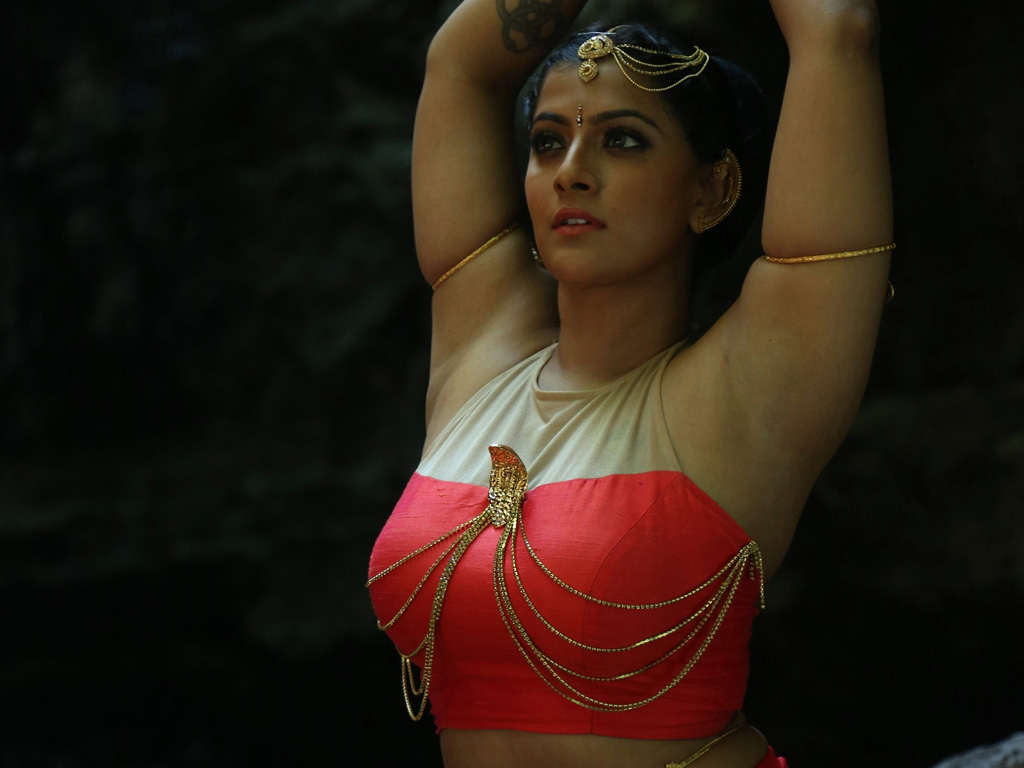 Varalaxmi Sarathkumar Wallpapers