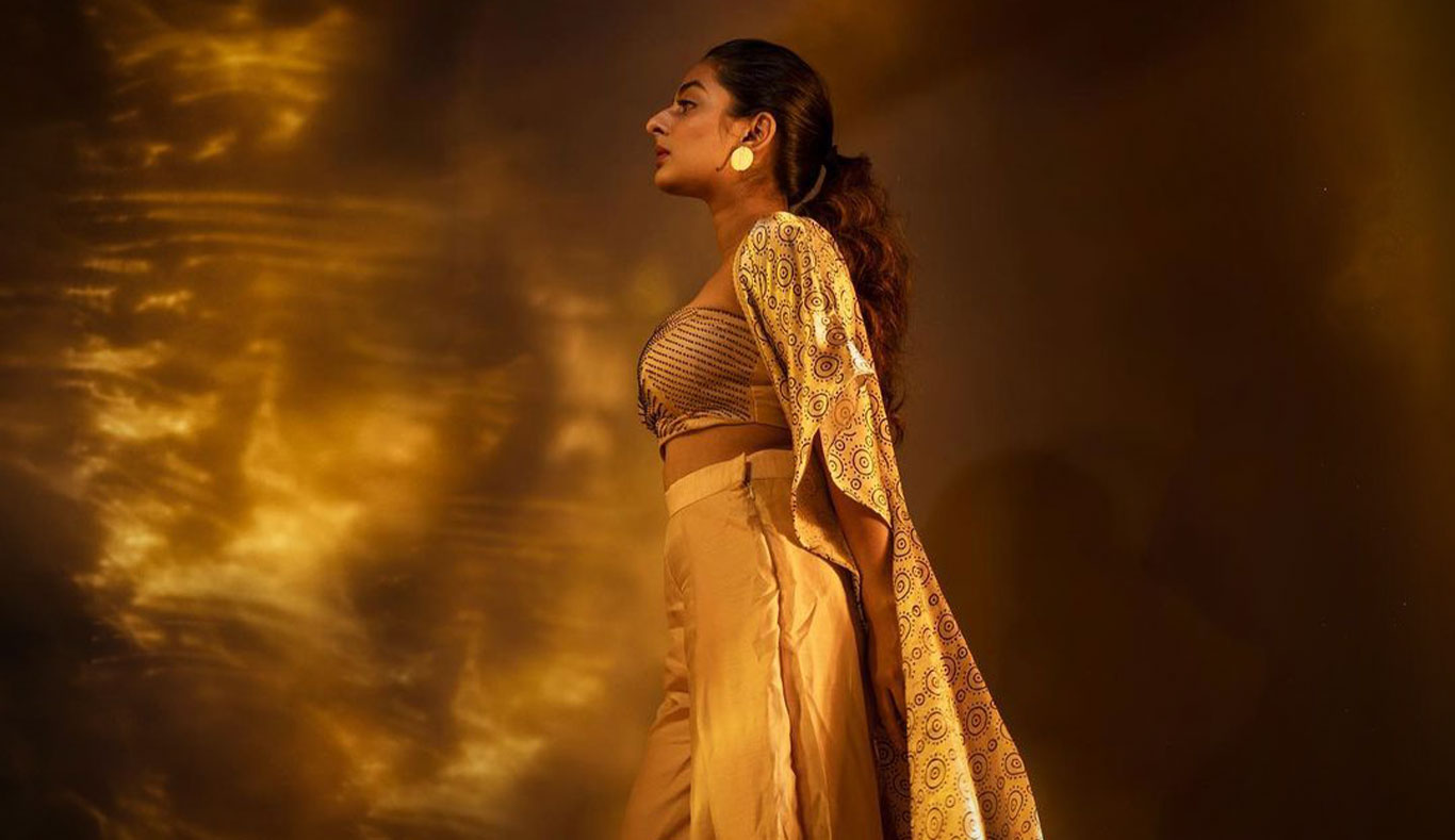 Esther Anil Wallpapers