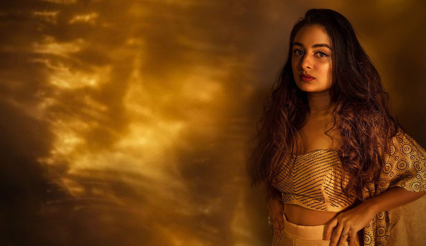 Esther Anil Wallpapers