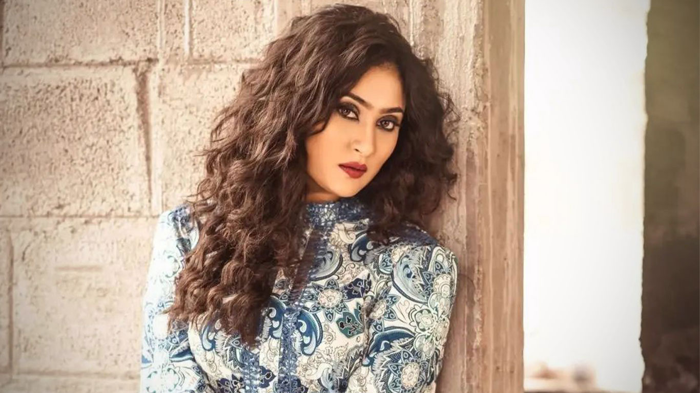 Amrutha Iyengar Wallpapers