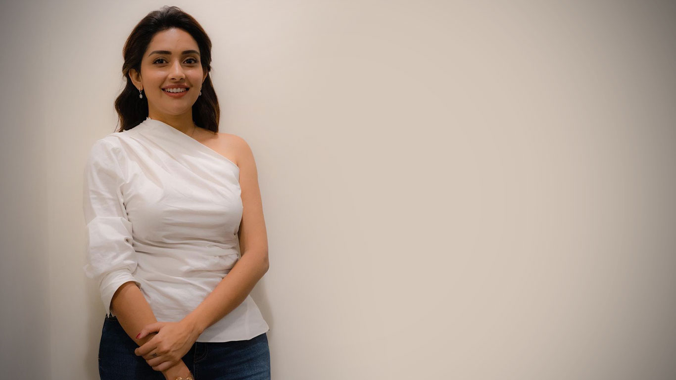 Mahima Nambiar Wallpapers