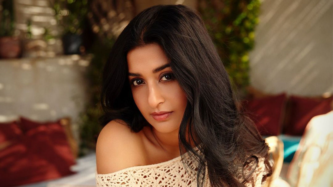 Meera Jasmine Wallpapers