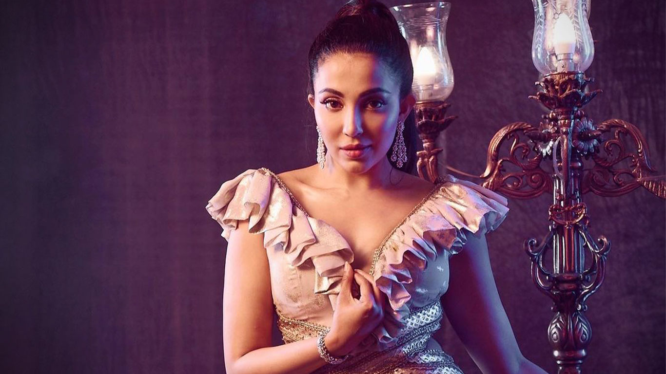 Parvathy Nair Wallpapers