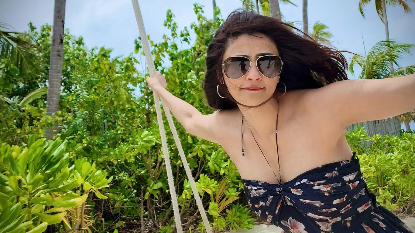 Daisy Shah Wallpapers