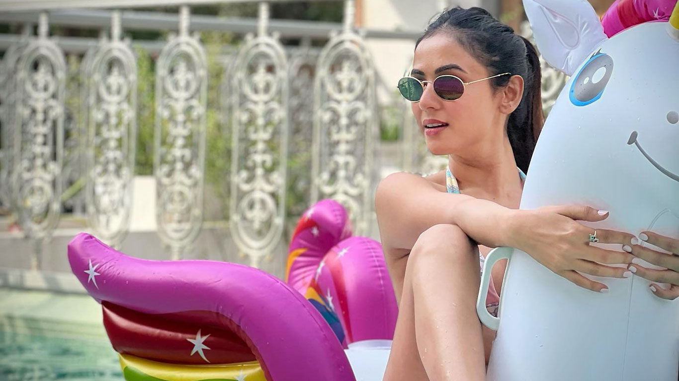 Sonal Chauhan Wallpapers