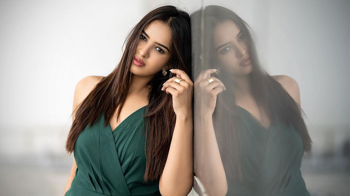 Pujita Ponnada Wallpapers