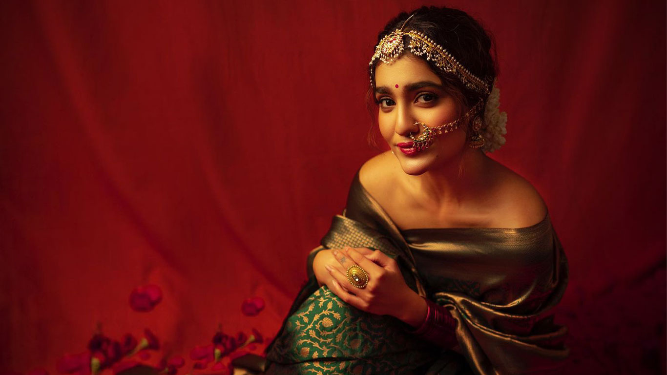 Saniya Iyappan Wallpapers