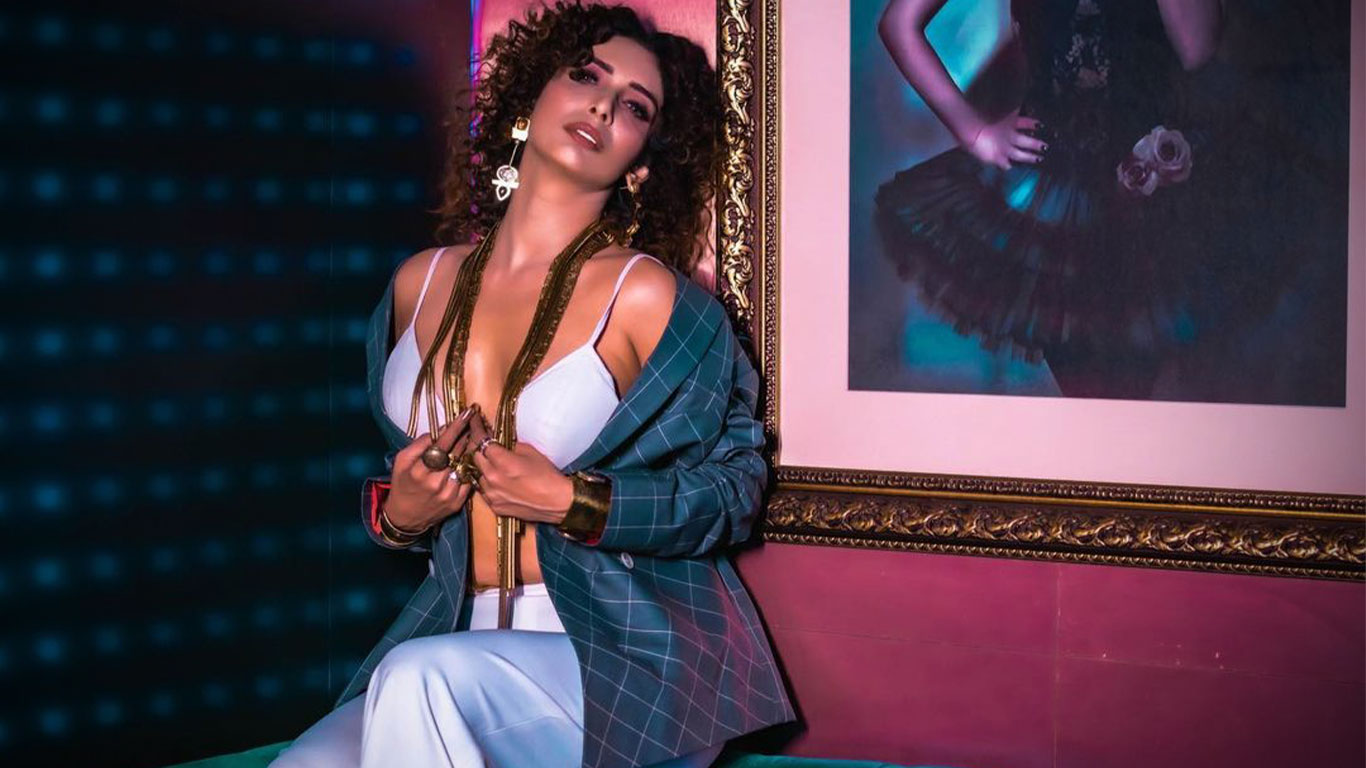 Heena Panchal Wallpapers