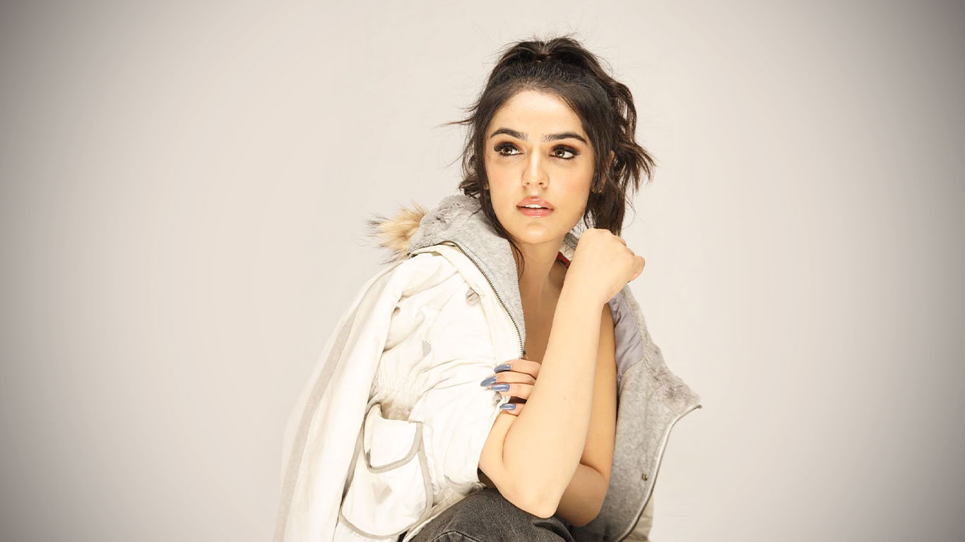 Sidhika Sharma Wallpapers