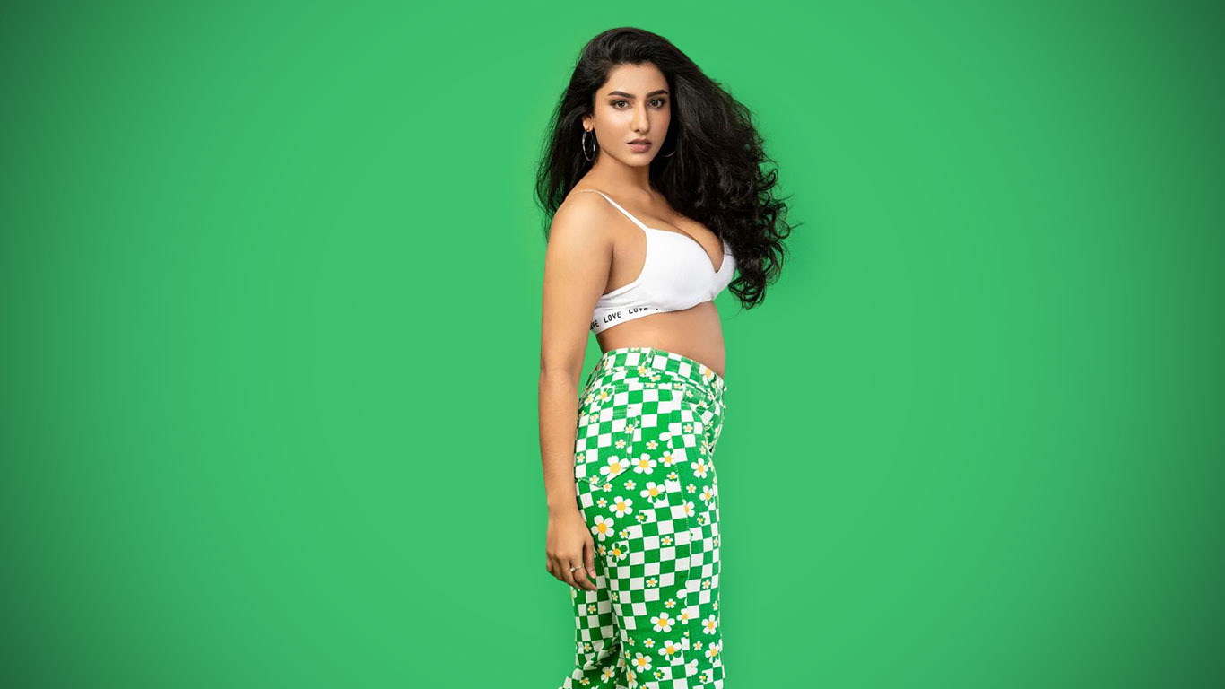 Vishnu Priya Wallpapers