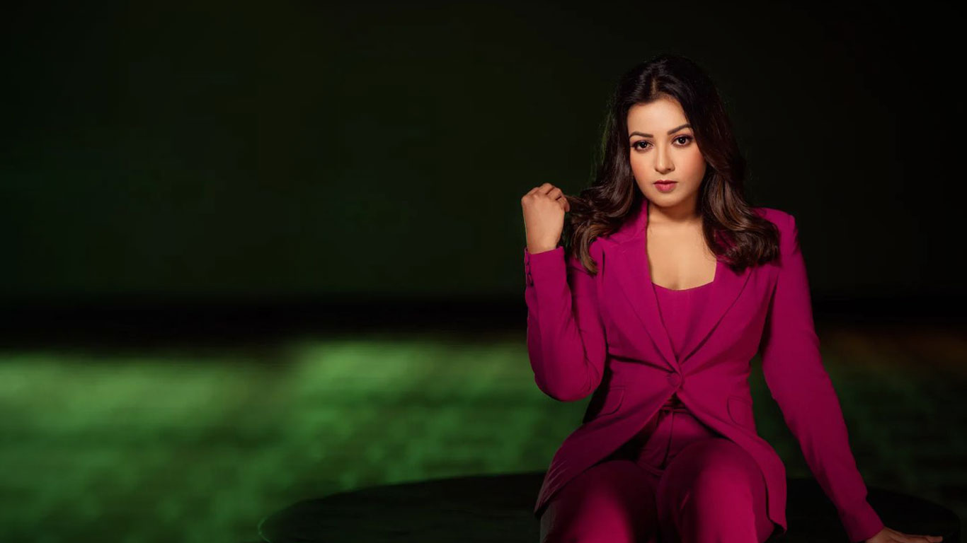 Catherine Tresa Wallpapers