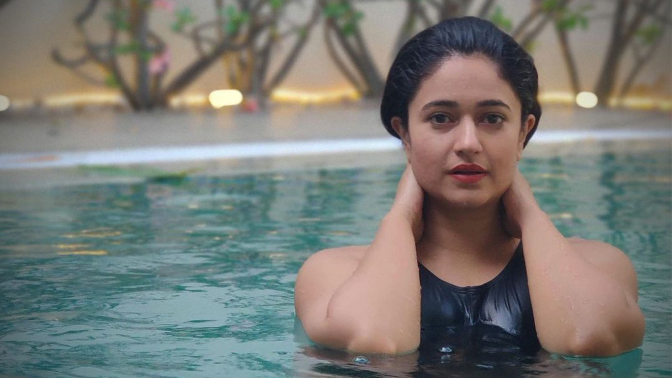 Poonam Bajwa Wallpapers