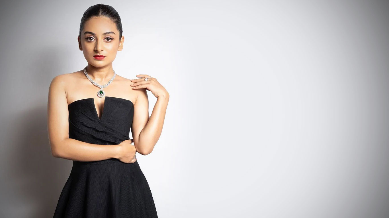 Esther Anil Wallpapers