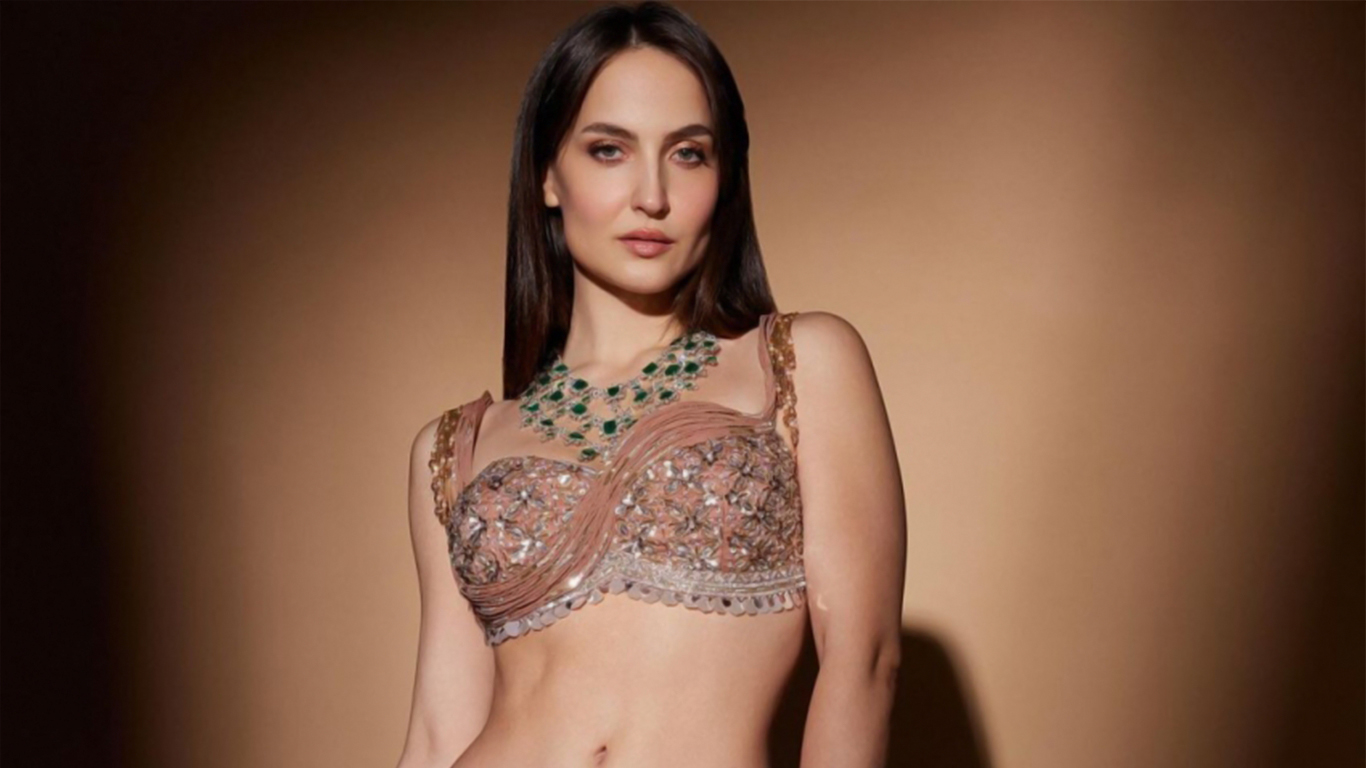 Elli Avram Wallpapers