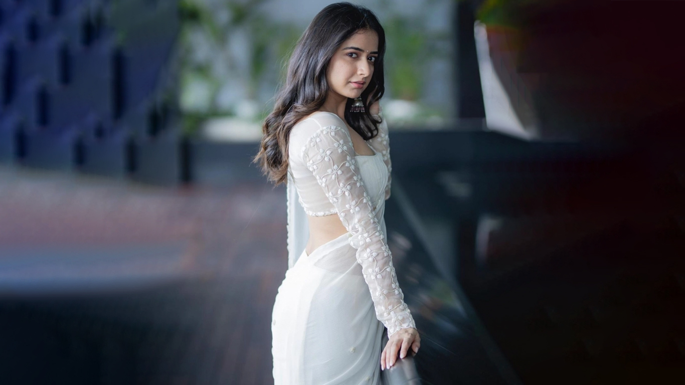 Ashika Ranganath Wallpapers