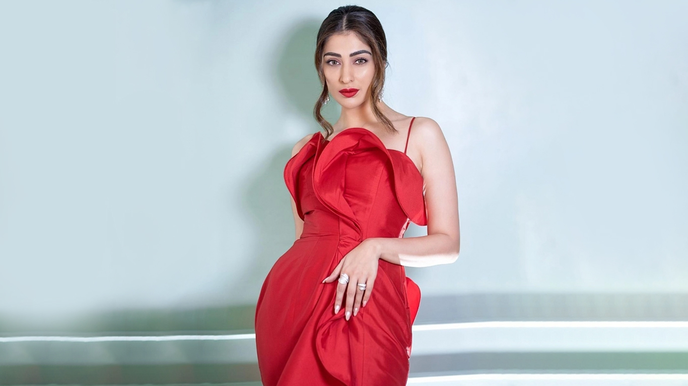 Raai Laxmi Wallpapers